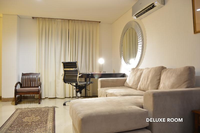 ג'קרטה W Home Cikatomas מראה חיצוני תמונה