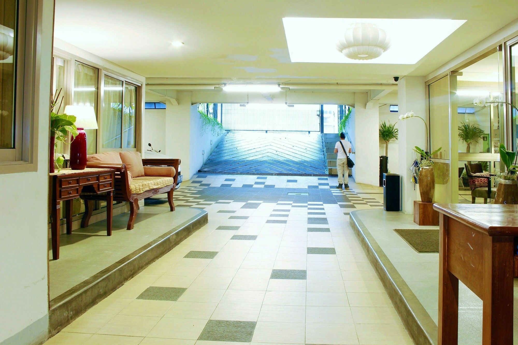 ג'קרטה W Home Cikatomas מראה חיצוני תמונה